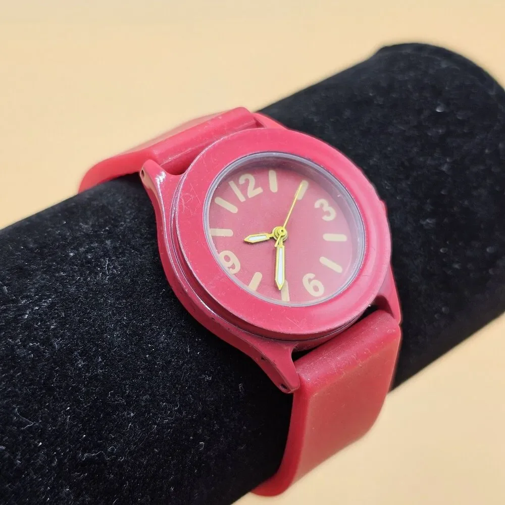 Vintage Xhileration Red & Yellow Quartz Ladies Watch Silicone Band New Battery